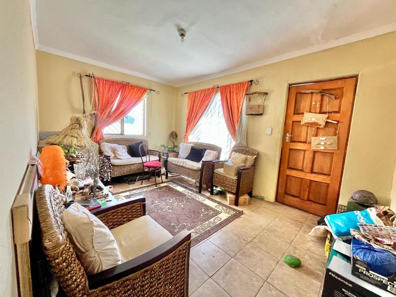 6 Bedroom Property for Sale in Eersterivier Industria Western Cape